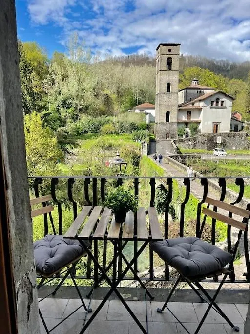 Nonnas Little House On The River Castelnuovo di Garfagnana 0*,
